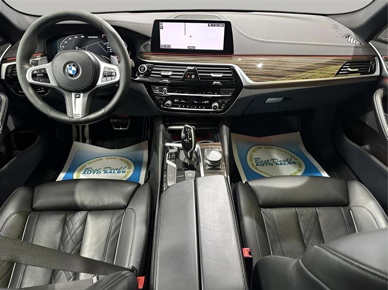 BMW 5-Series M550i xDrive 2020
