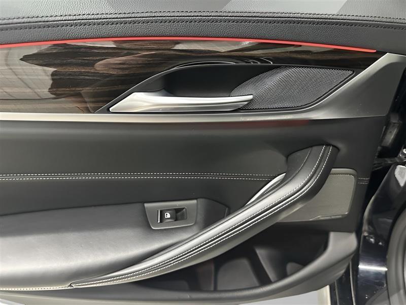 BMW 5-Series M550i xDrive 2020