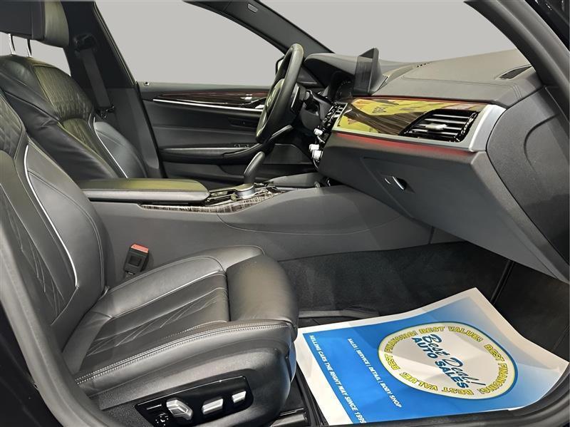 BMW 5-Series M550i xDrive 2020