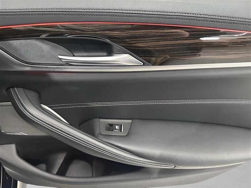BMW 5-Series M550i xDrive 2020