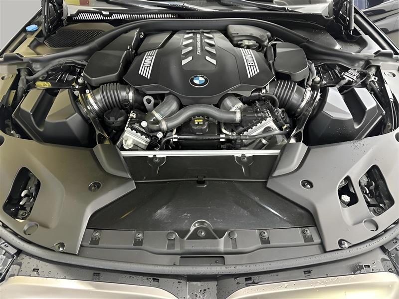 BMW 5-Series M550i xDrive 2020