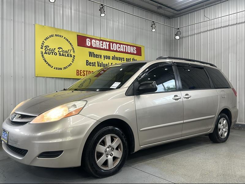 2009 Toyota Sienna CE FWD 7-Passenger