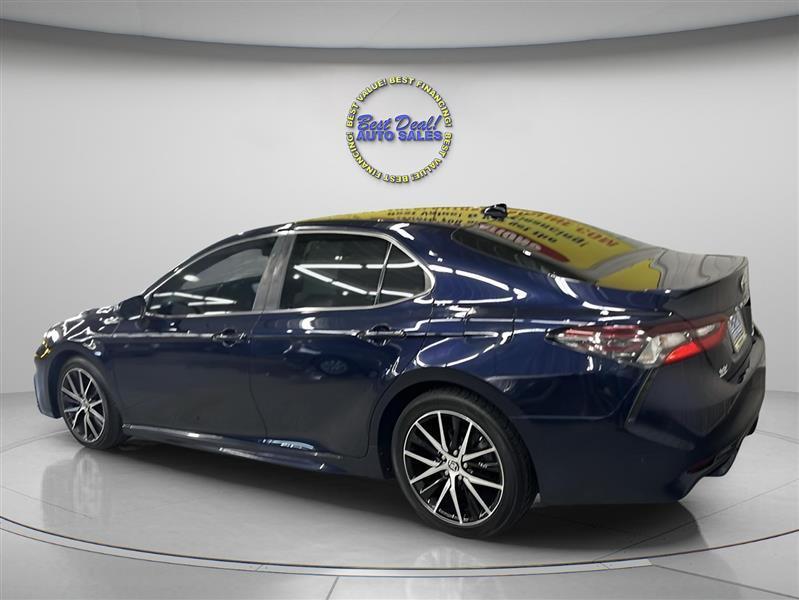 Toyota Camry SE AWD 2021