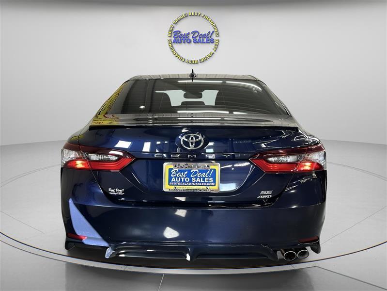 Toyota Camry SE AWD 2021