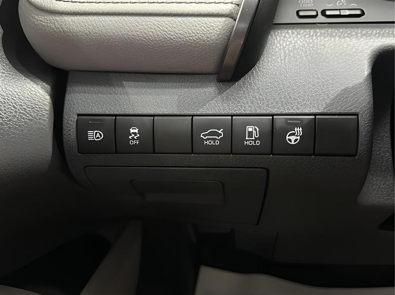 Toyota Camry SE AWD 2021
