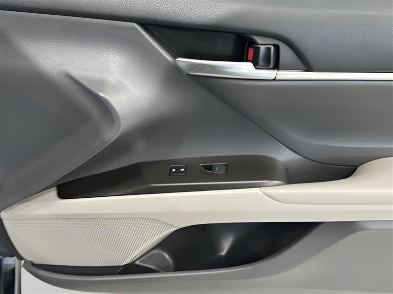 Toyota Camry SE AWD 2021