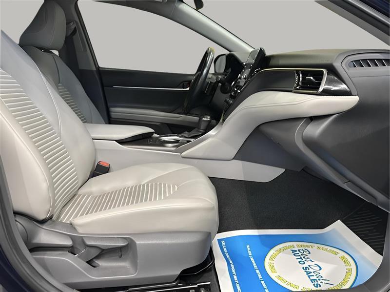 Toyota Camry SE AWD 2021
