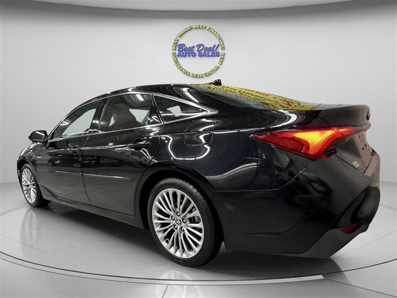 Toyota Avalon Hybrid Limited 2021