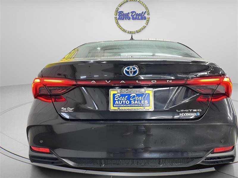 Toyota Avalon Hybrid Limited 2021