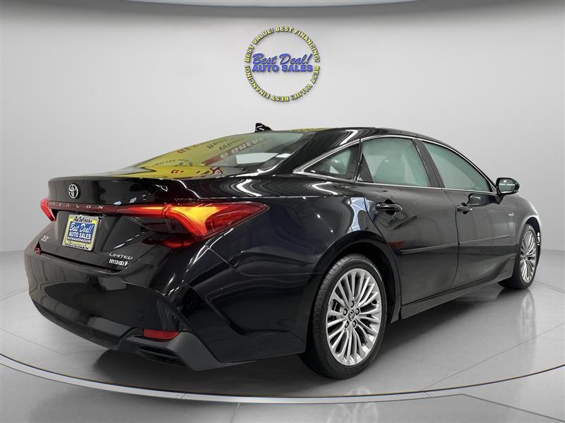 Toyota Avalon Hybrid Limited 2021