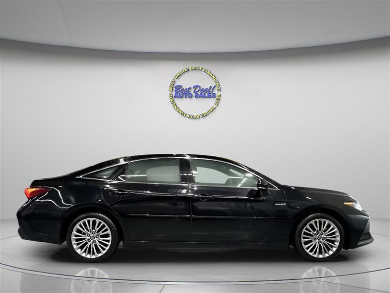Toyota Avalon Hybrid Limited 2021
