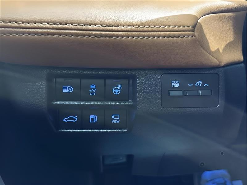 Toyota Avalon Hybrid Limited 2021