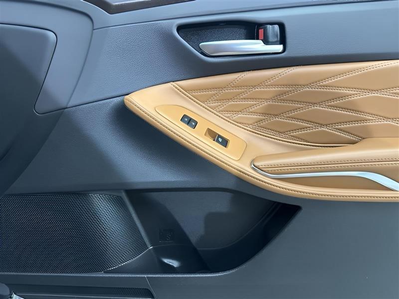 Toyota Avalon Hybrid Limited 2021