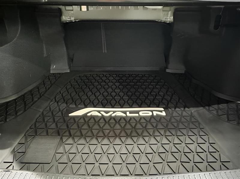 Toyota Avalon Hybrid Limited 2021