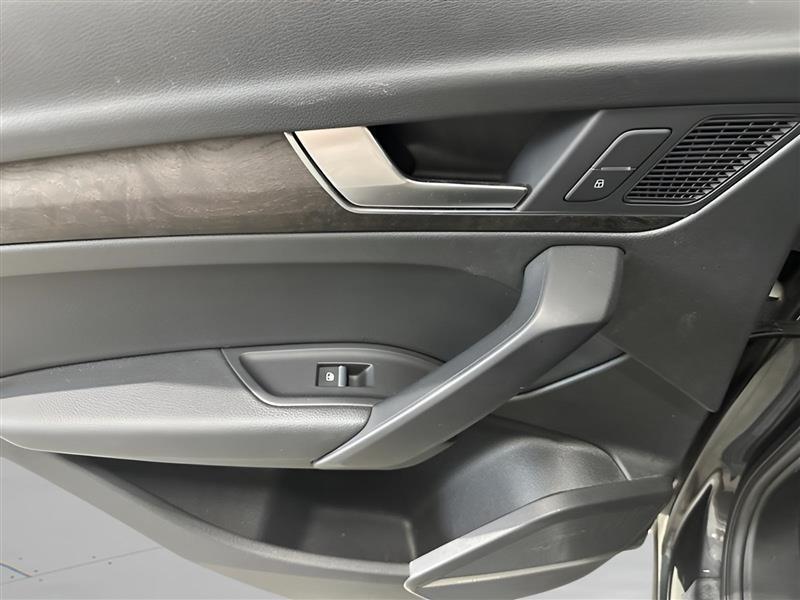 Audi Q5 2.0T Premium Plus quattro 2018
