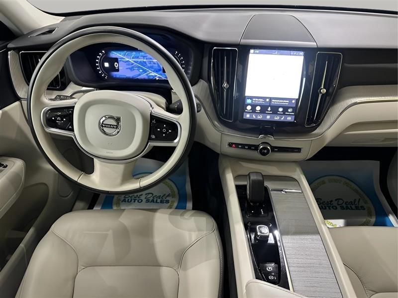 Volvo XC60 B5 Plus Dark AWD 2024