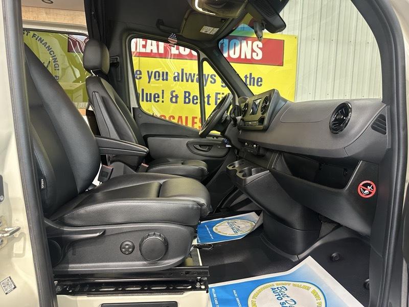 Mercedes-Benz Sprinter 2500 144-in. WB 2023