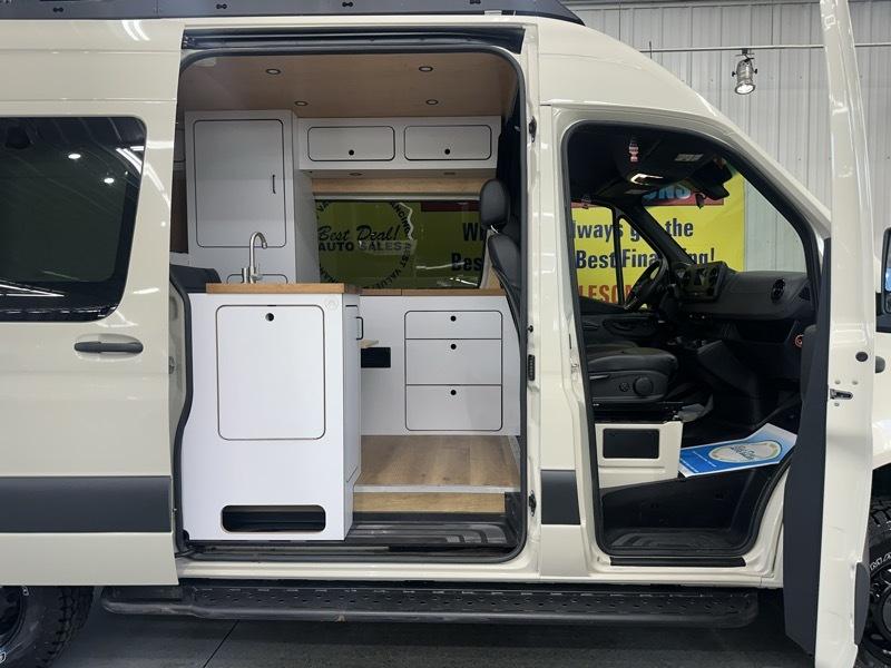 Mercedes-Benz Sprinter 2500 144-in. WB 2023