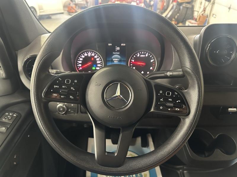 Mercedes-Benz Sprinter 2500 144-in. WB 2023