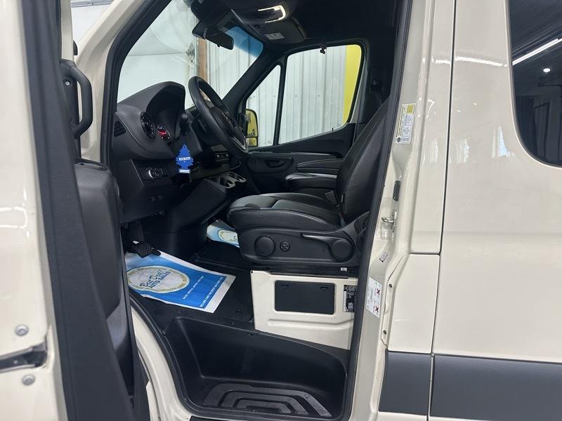 Mercedes-Benz Sprinter 2500 144-in. WB 2023