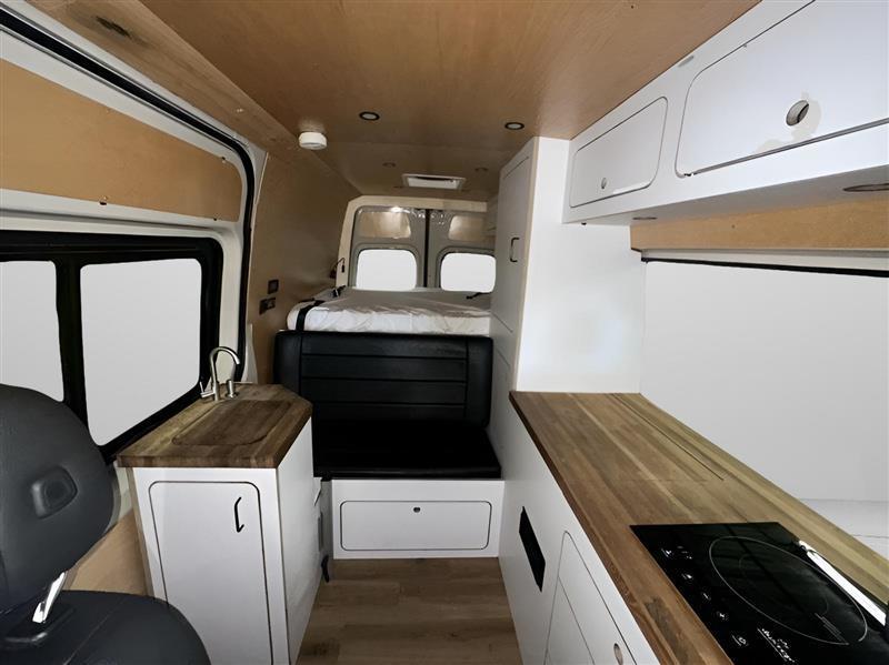 Mercedes-Benz Sprinter 2500 144-in. WB 2023