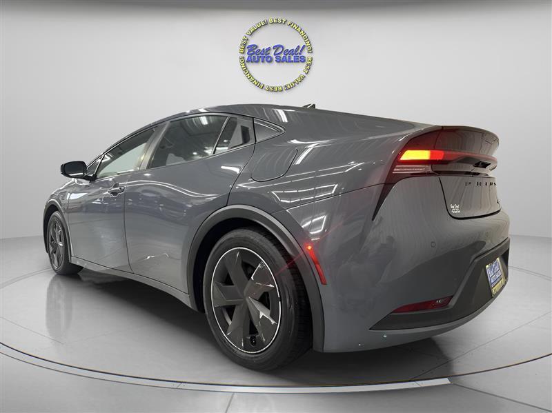 Toyota Prius LE 2024