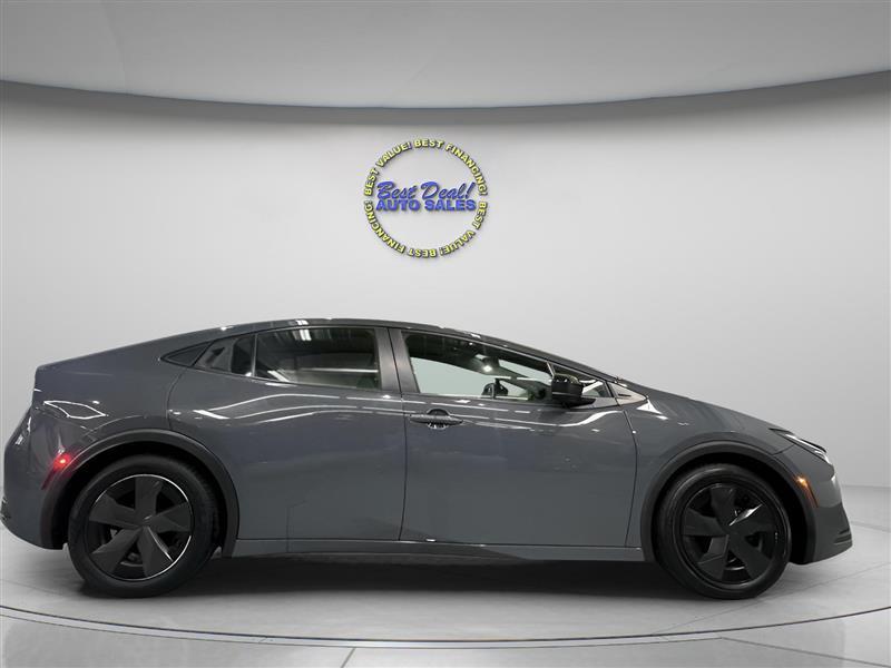 Toyota Prius LE 2024
