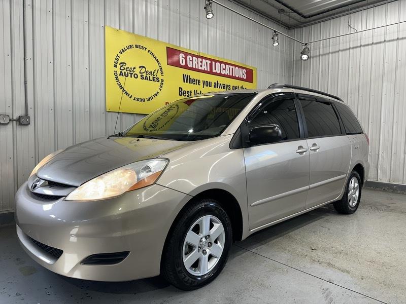 2009 Toyota Sienna CE FWD 7-Passenger