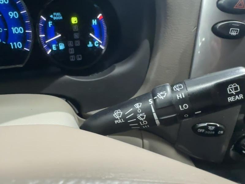 Toyota Sienna LE FWD 7 Passenger 2009