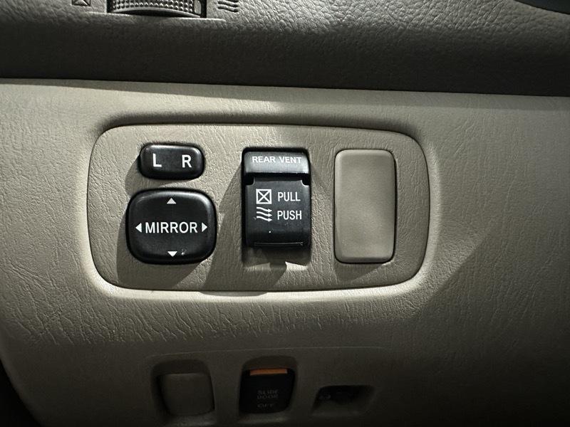 Toyota Sienna LE FWD 7 Passenger 2009