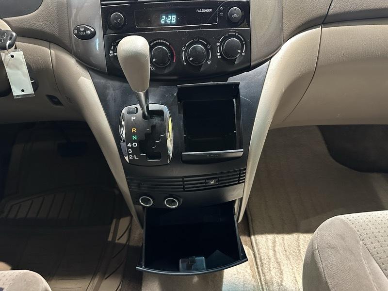 Toyota Sienna LE FWD 7 Passenger 2009