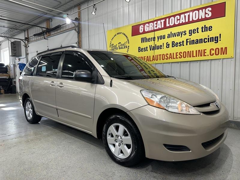 Toyota Sienna LE FWD 7 Passenger 2009