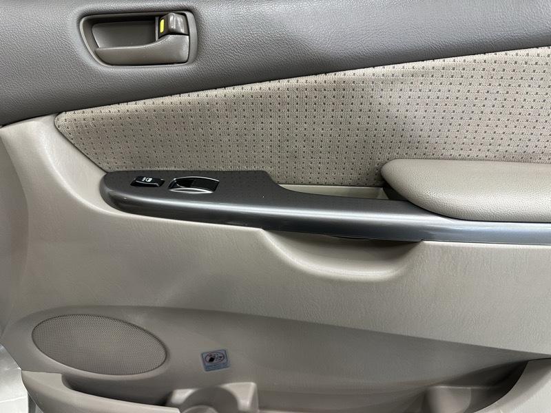 Toyota Sienna LE FWD 7 Passenger 2009