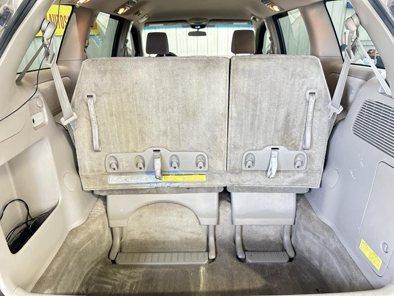 Toyota Sienna LE FWD 7 Passenger 2009
