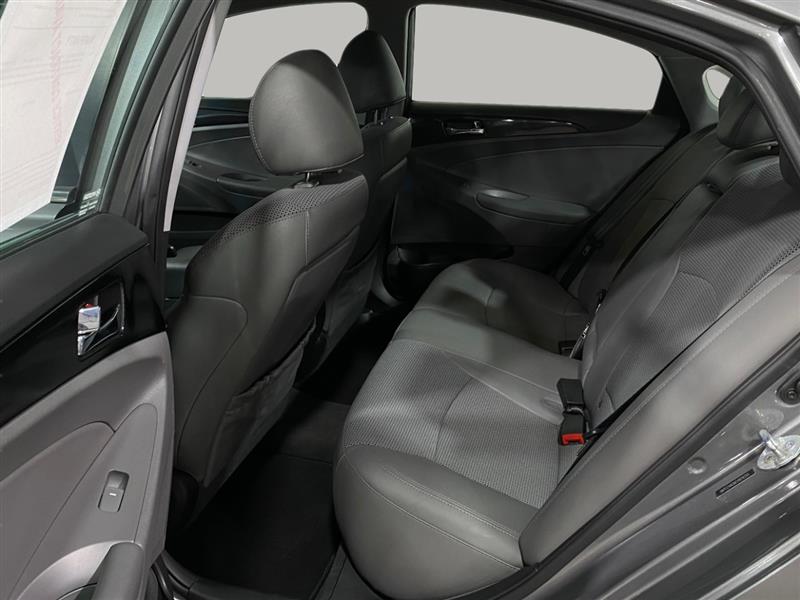 Hyundai Sonata SE 4D Sedan 2.4 2014