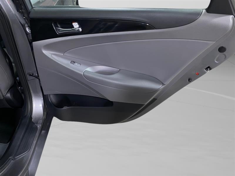 Hyundai Sonata SE 4D Sedan 2.4 2014