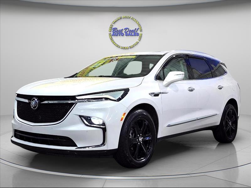 2023 Buick Enclave Essence's photo