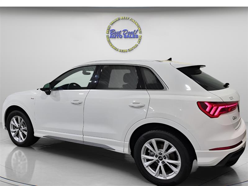 2023 Audi Q3 S line Premium photo 2