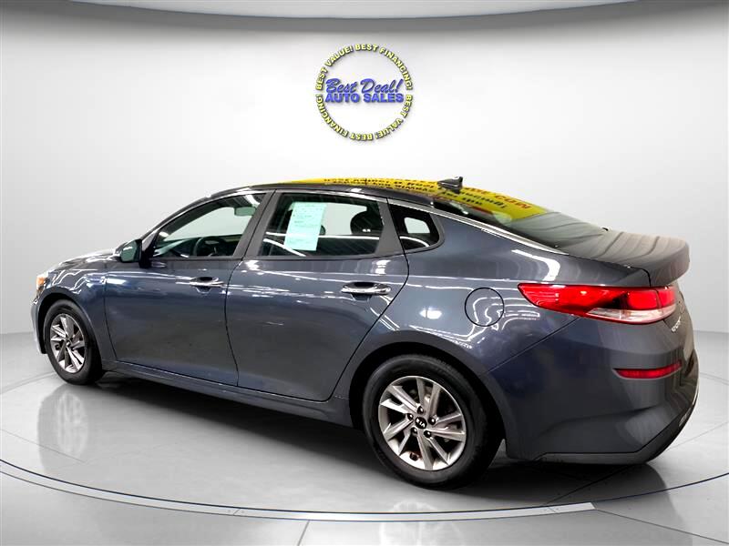 2020 Kia Optima LX photo 4