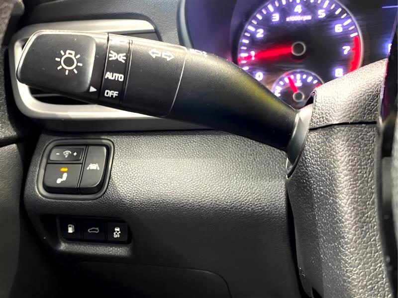 2020 Kia Optima LX photo 13