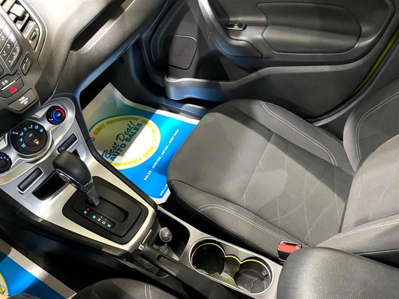 2018 Ford Fiesta SE photo 16