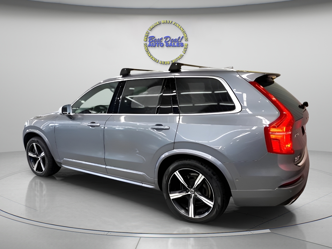 2019 Volvo XC90 T6 R-Design AWD photo 2