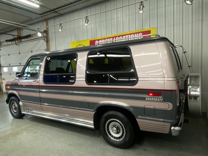1989 Ford E-150 photo 4