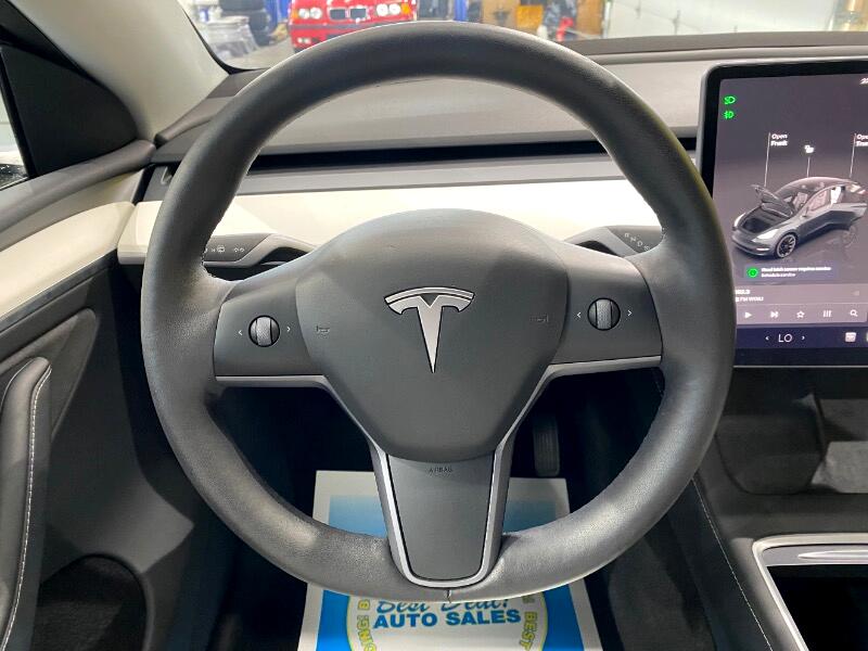 2023 Tesla Model Y Long Range photo 10