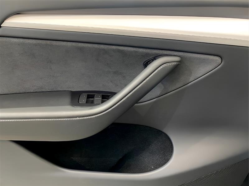 Tesla Model Y Long Range AWD 2023