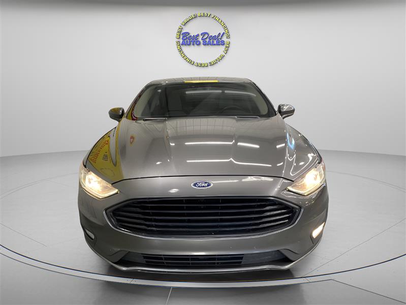 2020 Ford Fusion SE photo 2