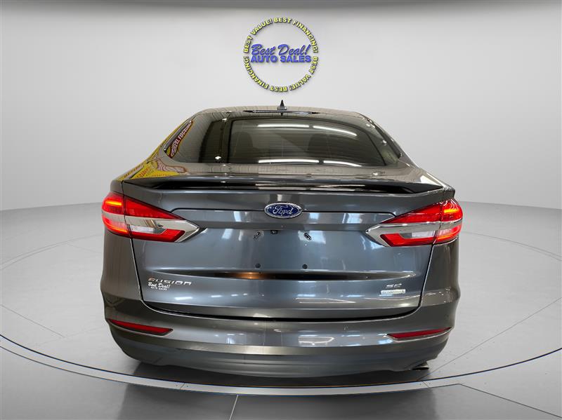 2020 Ford Fusion SE photo 5