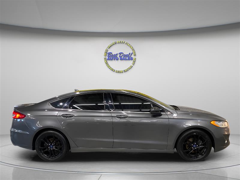 2020 Ford Fusion SE photo 7