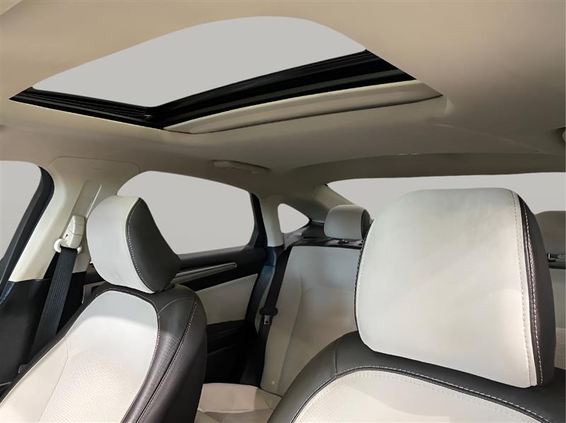 2020 Ford Fusion SE photo 18