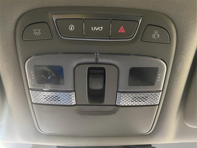 2020 Kia Telluride S photo 23